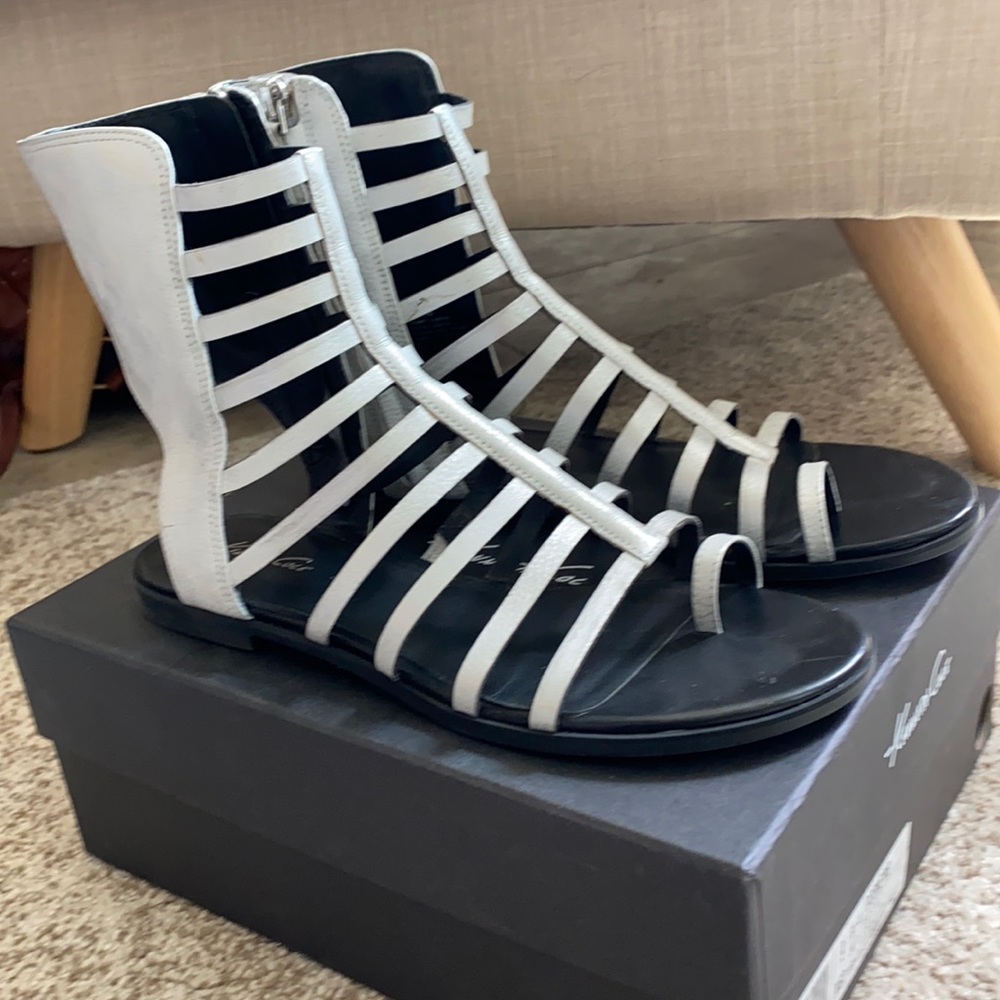 KENNETH COLE Gladiator Sandal